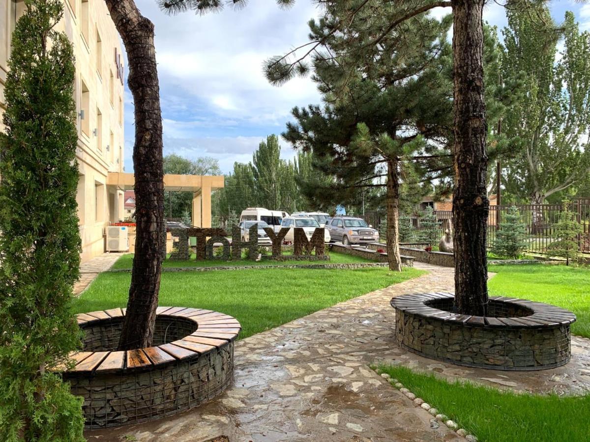 My Hotel Каракол Экстерьер фото