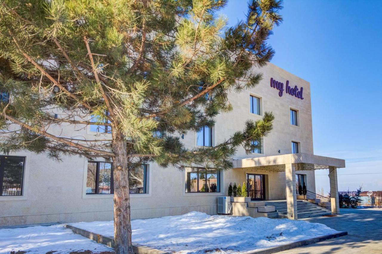 My Hotel Каракол Экстерьер фото